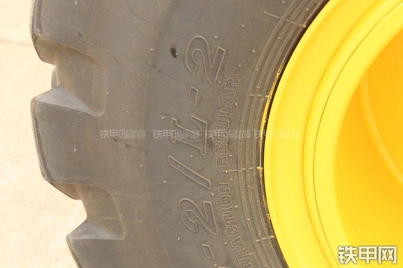 山东临工LG9190平地机局部