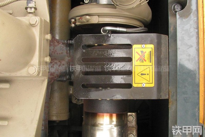 现代R485LC-9T挖掘机局部