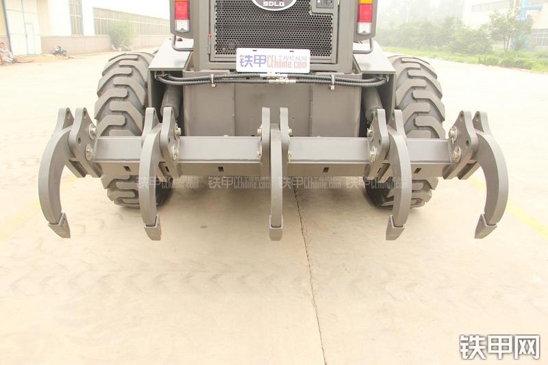 山东临工LG9190平地机局部