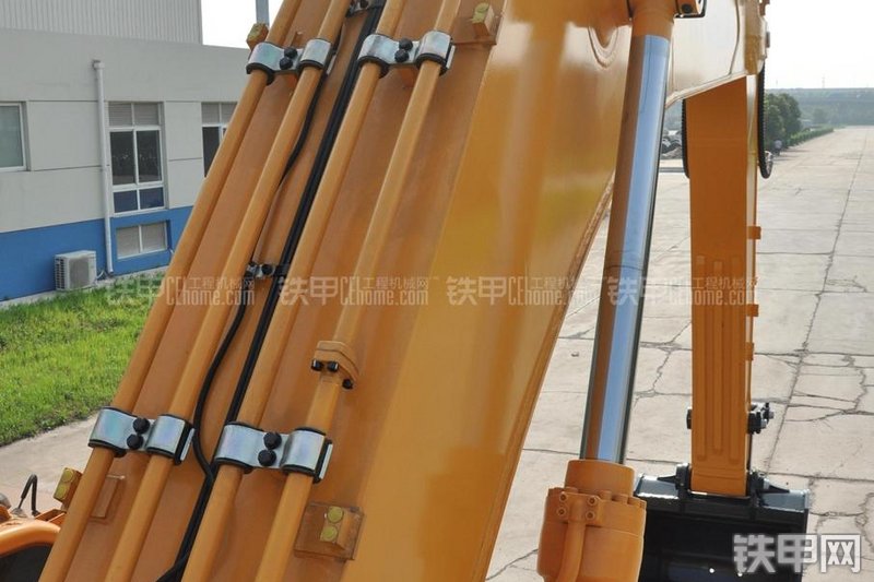 现代R305LC-9T挖掘机局部