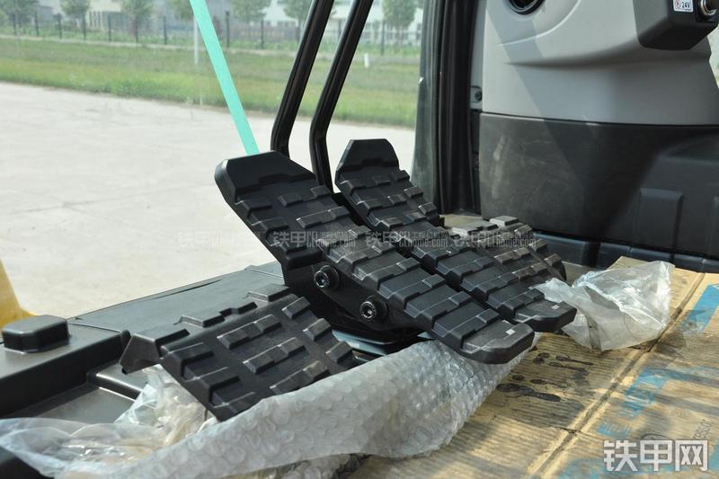 住友 SH80-6挖掘机局部