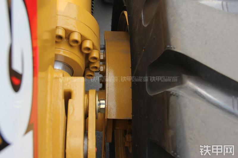 徐工LW300FN装载机局部