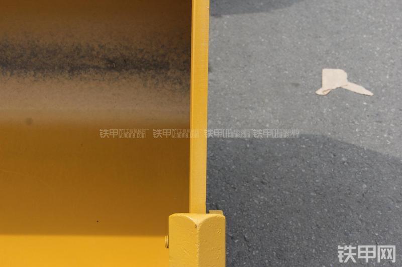 徐工LW300FN装载机局部