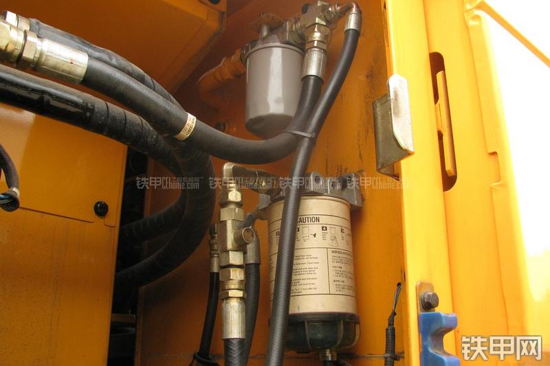 现代R485LC-9T挖掘机局部