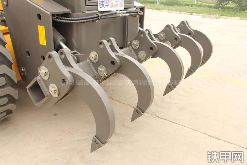 山东临工LG9190平地机局部