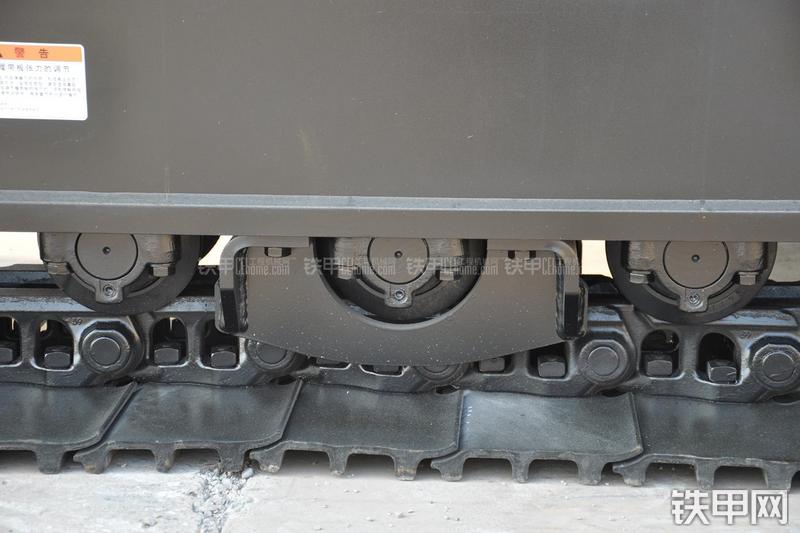 住友SH240-5挖掘机局部