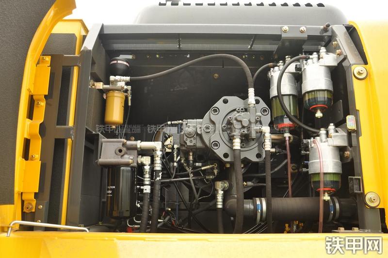 住友SH360HD-5挖掘机局部