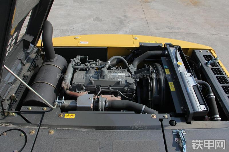 住友SH220LC-5挖掘机局部