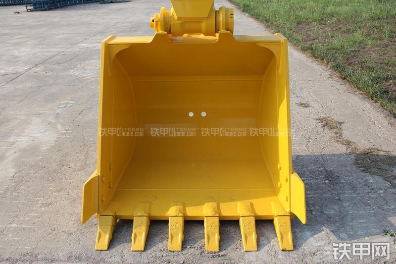 住友SH220LC-5挖掘机局部