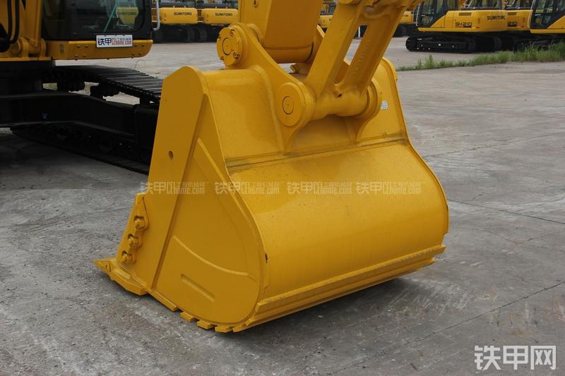 住友SH380-5挖掘机局部