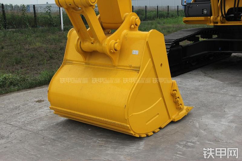 住友SH380-5挖掘机局部