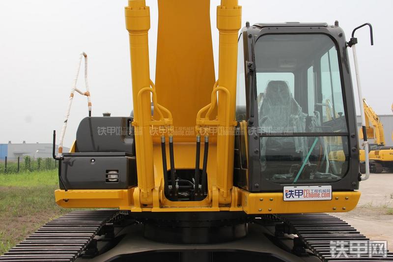 住友SH380-5挖掘机局部