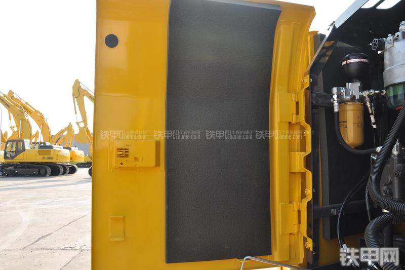 住友SH130-5挖掘机局部