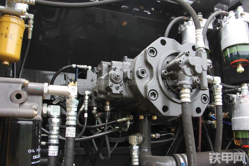 住友SH380-5挖掘机局部