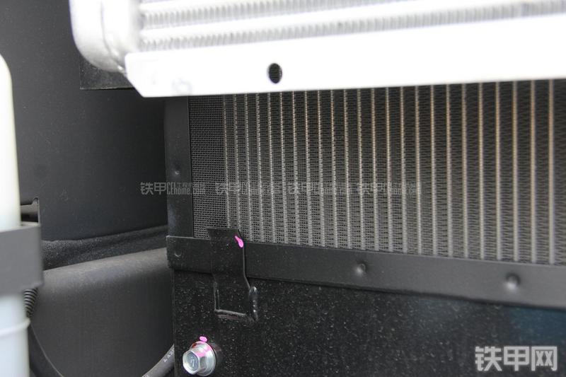 住友SH380-5挖掘机局部