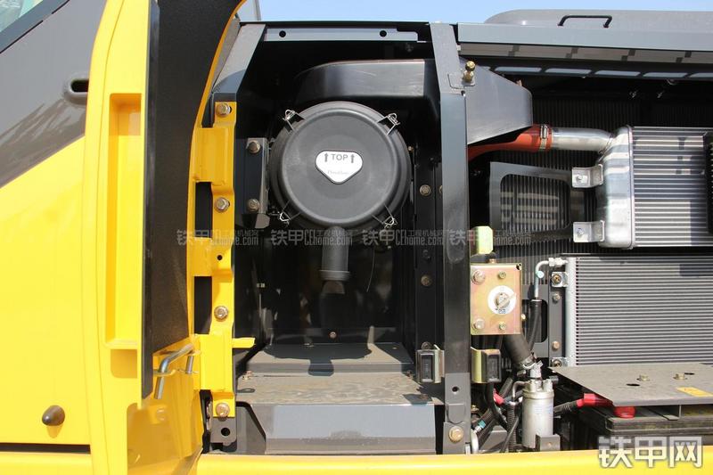 住友SH220LC-5挖掘机局部