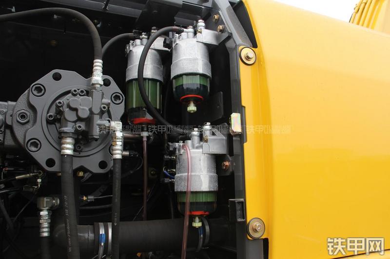 住友SH380-5挖掘机局部