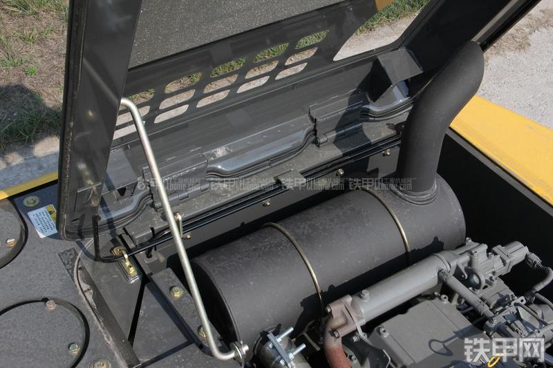 住友SH220LC-5挖掘机局部