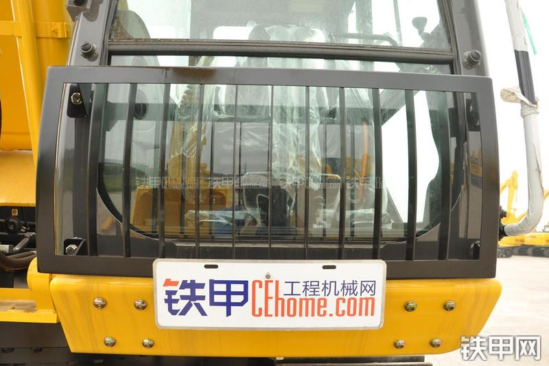 住友SH360HD-5挖掘机局部