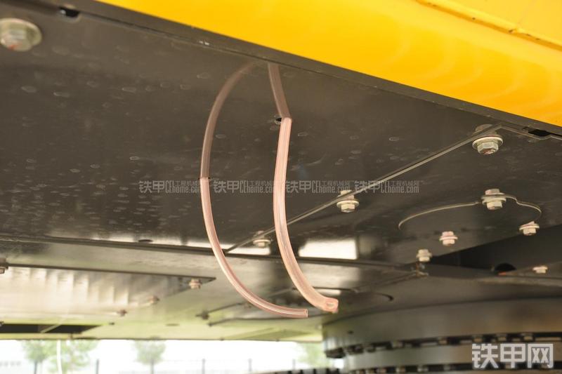 住友SH360HD-5挖掘机局部