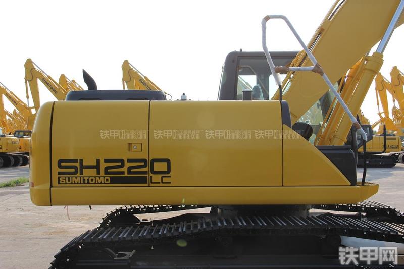住友SH220LC-5挖掘机局部