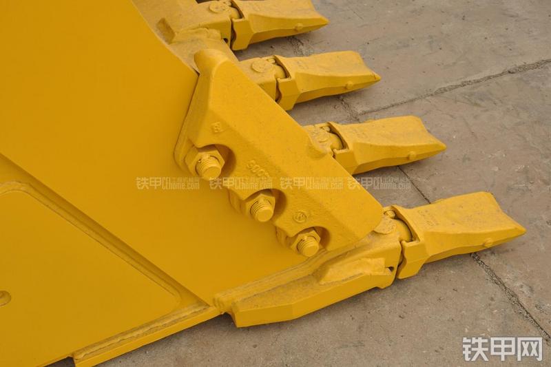 住友SH360HD-5挖掘机局部