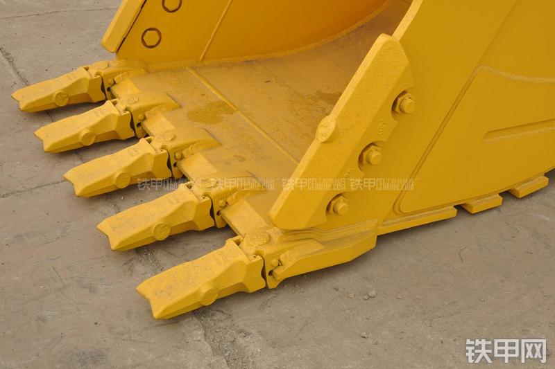 住友SH360HD-5挖掘机局部