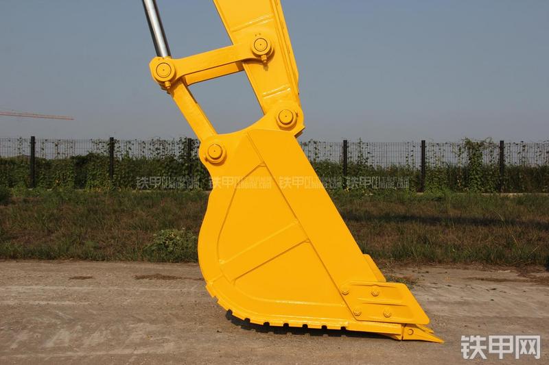 住友SH220LC-5挖掘机局部