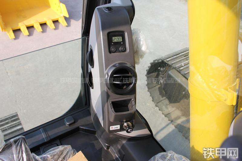 住友SH220LC-5挖掘机局部