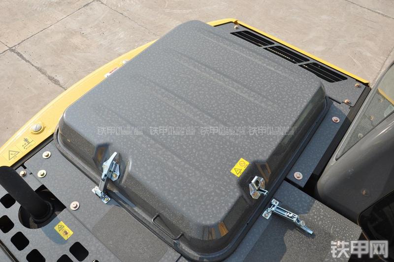 住友SH130-5挖掘机局部