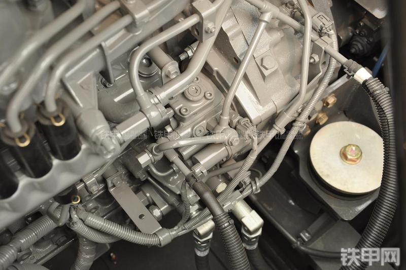 住友SH380-5挖掘机局部