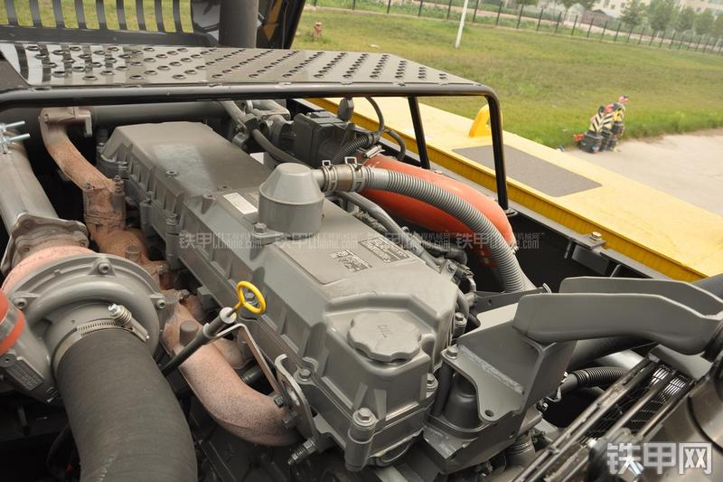 住友SH380-5挖掘机局部