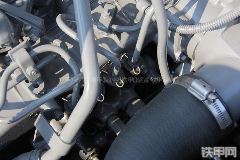 住友SH220LC-5挖掘机局部