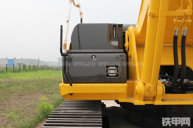 住友SH380-5挖掘机局部