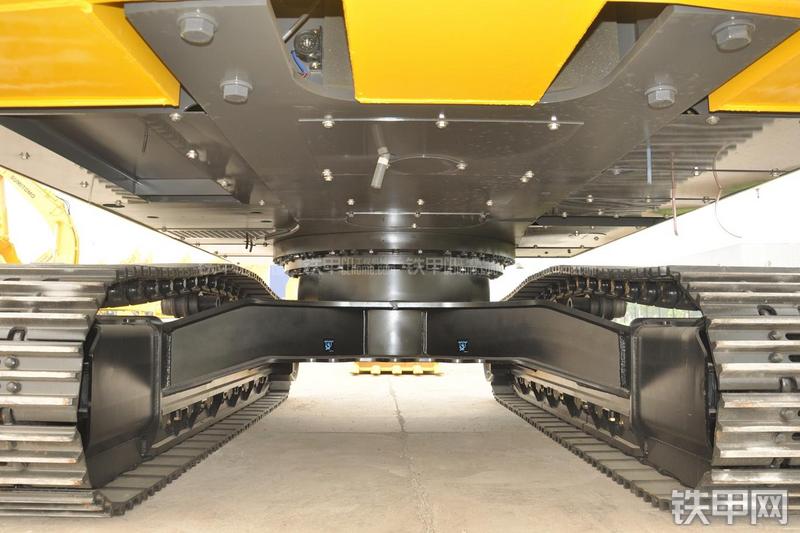 住友SH360HD-5挖掘机局部