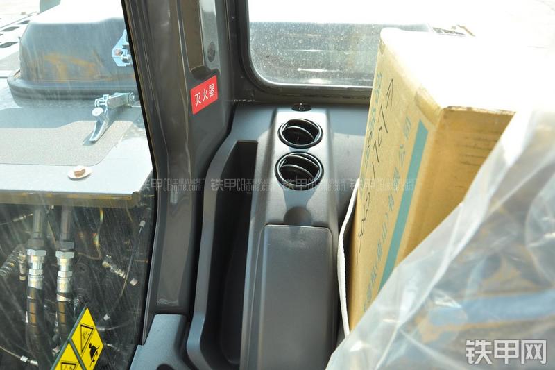 住友SH480-5挖掘机局部