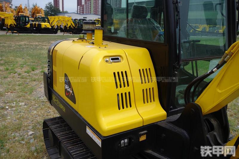 现代R55-7挖掘机局部