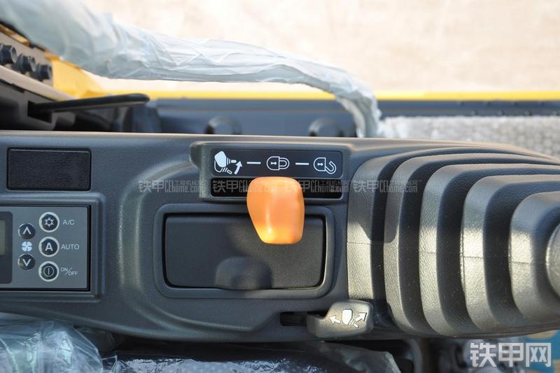 住友SH480-5挖掘机局部