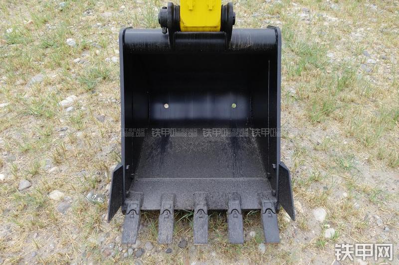 现代R55-7挖掘机局部