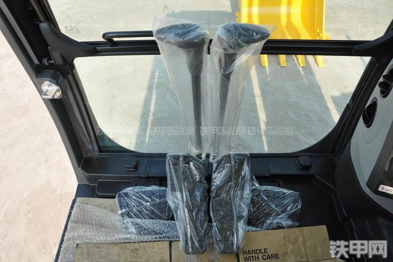 住友SH480-5挖掘机局部