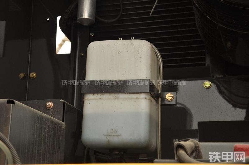 住友SH480-5挖掘机局部