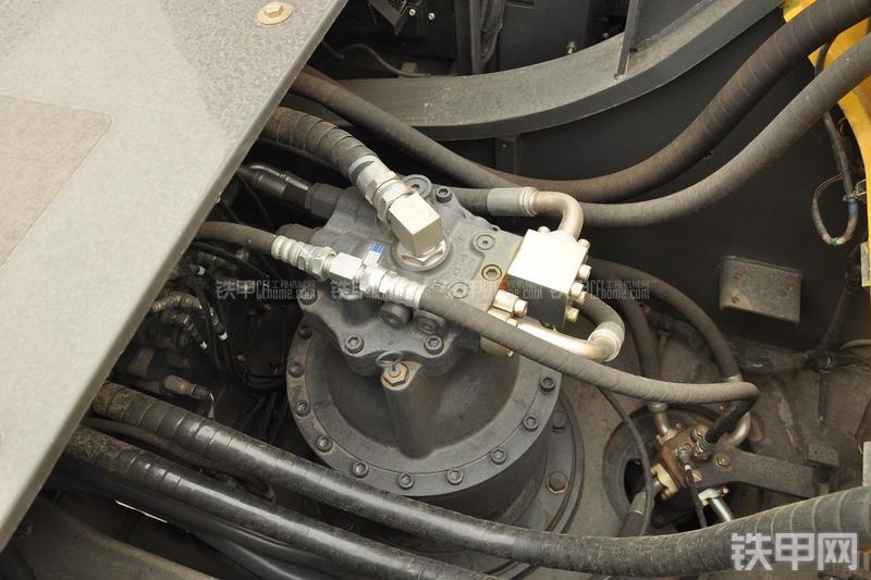 住友SH480-5挖掘机局部