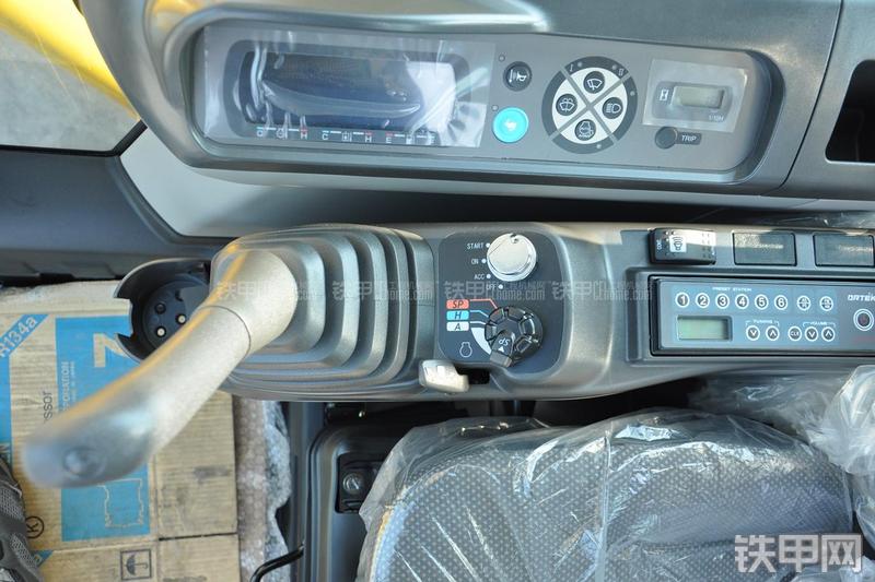 住友SH480-5挖掘机局部