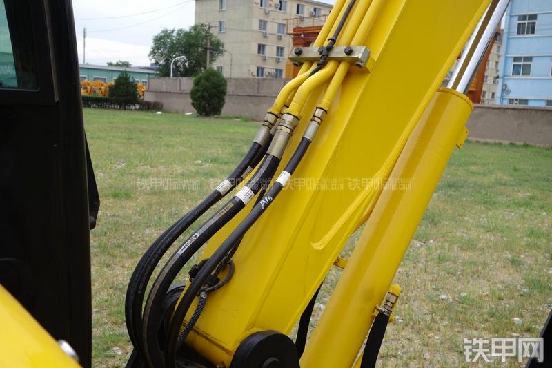 现代R55-7挖掘机局部