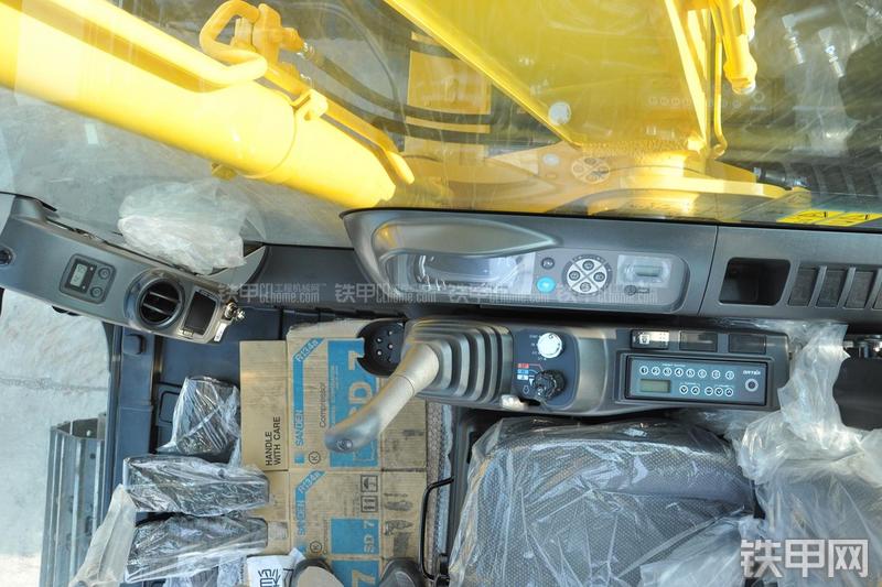 住友SH480-5挖掘机局部