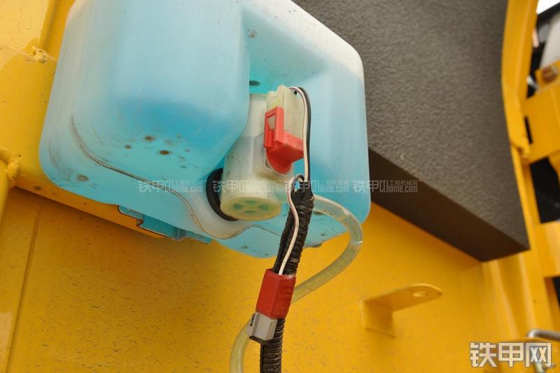 住友SH480-5挖掘机局部