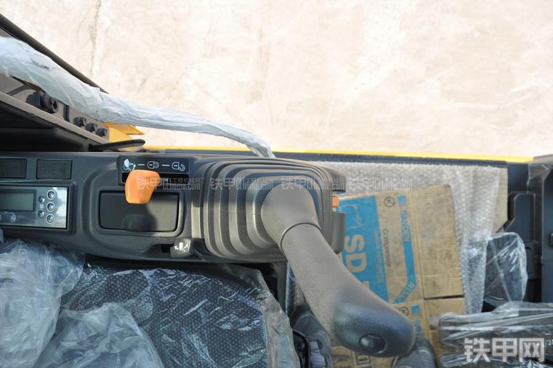 住友SH480-5挖掘机局部