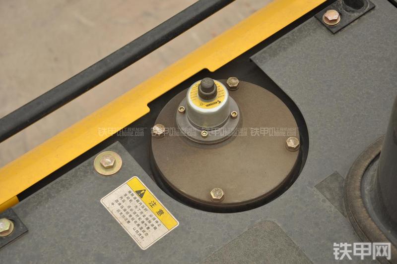 住友SH480-5挖掘机局部