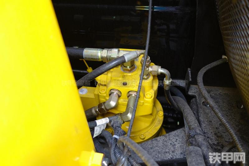 现代R55-7挖掘机局部