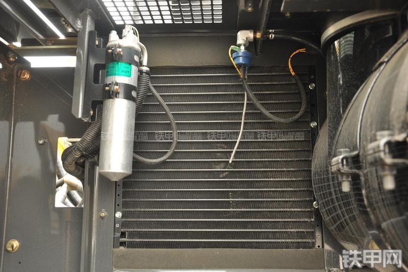 住友SH480-5挖掘机局部